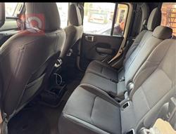 جيب جلاديتور